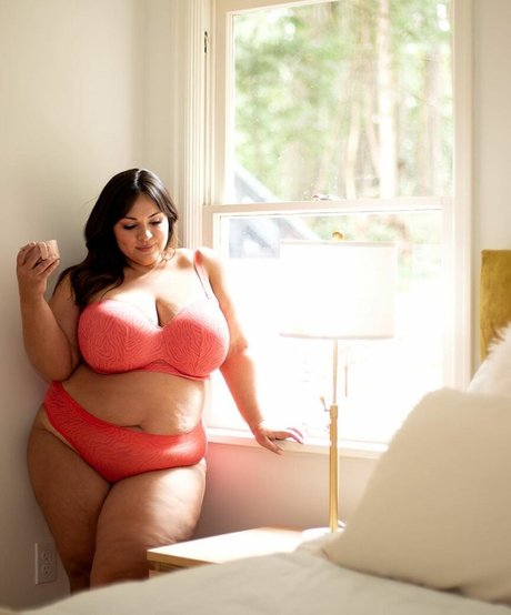 肉厚熟女オンリーファンズ 裸 アーカイブ