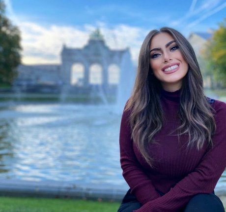 Ylenia Bevelacqua ポルノスター ホット 写真