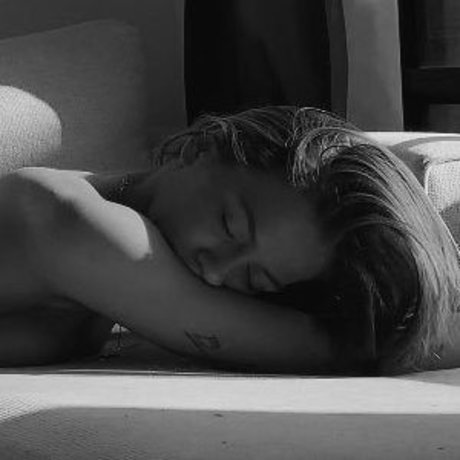 ヌード妻オンリーファンズ 可愛い 画像