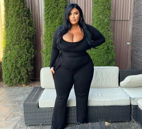 ヌード熟女オンリーファンズ えろ 写真