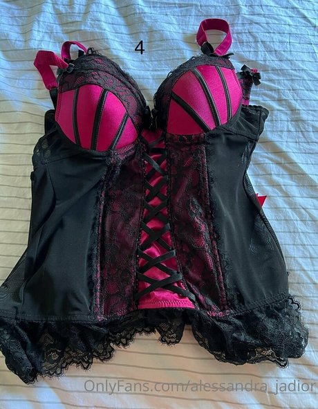 老母オンリーファン アート裸 ギャラリー