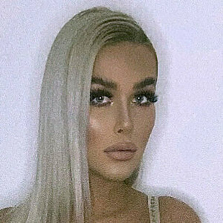 赤毛の痩せたオンリーファンズ 美しいヌード ギャラリー