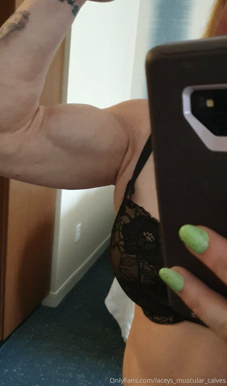 熟女オーガズムオンリーファンズ セクシーヌード 写真