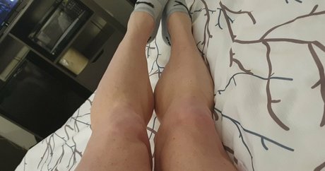 乳首オーガズム オンリーファンズ トップ 写真