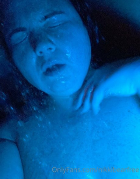 nikkibearfree セックス女優 画像