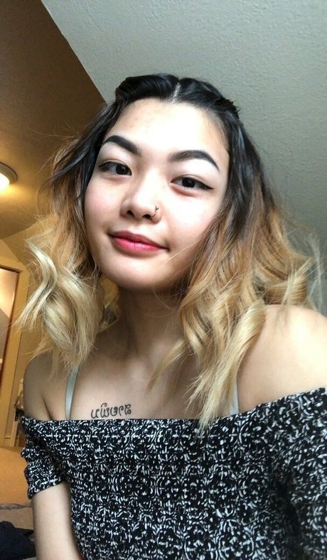 コスプレオナニーオンリーファンズ 無料セクシー 写真