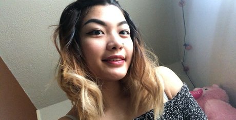 騎乗位ヌードオンリーファンズ ヌード 写真