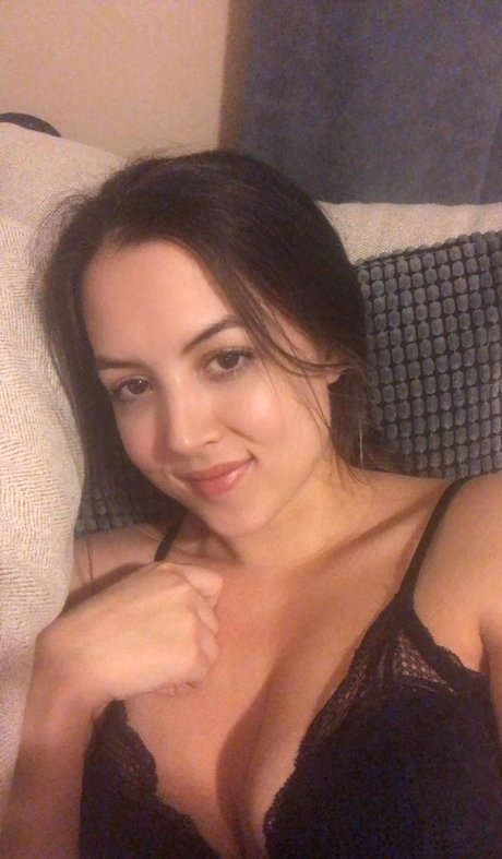 Brikitch セックス女優 写真