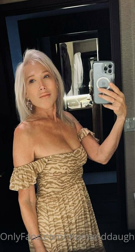 スクワットライディング オンリーファンズ 無料セックス アーカイブ