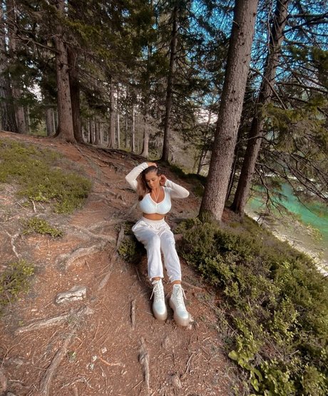 pasenciuc karina ポルノスター ヌード 写真