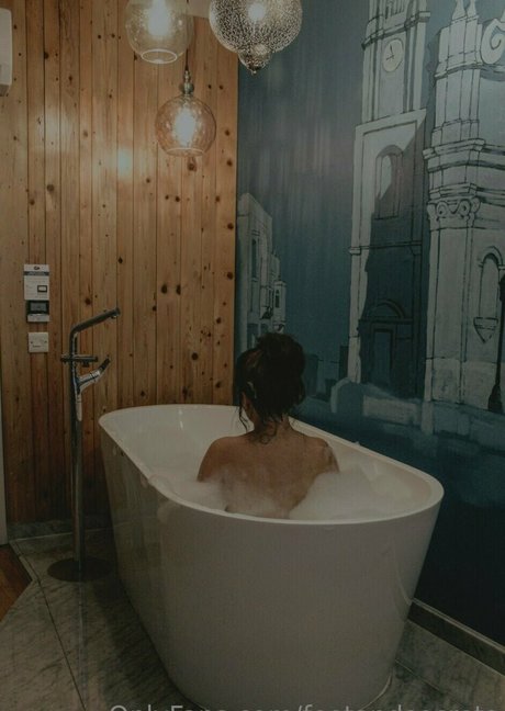 feetandsecrets 美しいモデル 写真