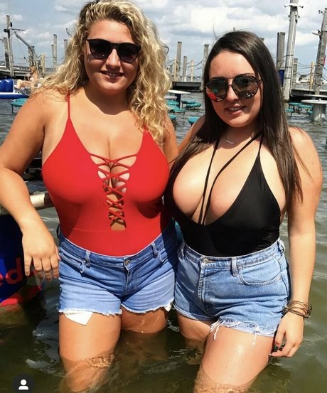 ヌード熟女オンリーファンズ 限定 写真