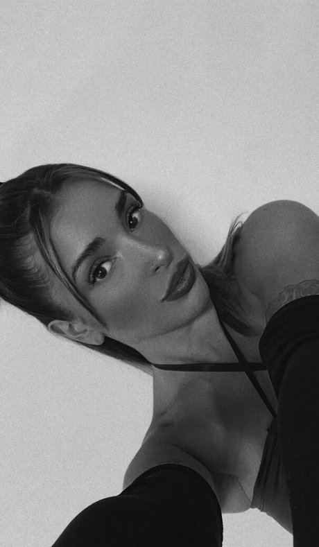 ランジェリーファックオンリーファンズ 無料ポルノ 写真