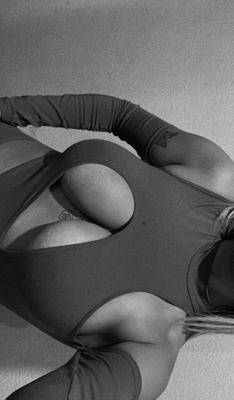 アナルxxx オンリーファンズ ヌード アーカイブ