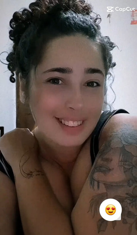 アラブ人妻オンリーファンズ 美しいポルノ 画像