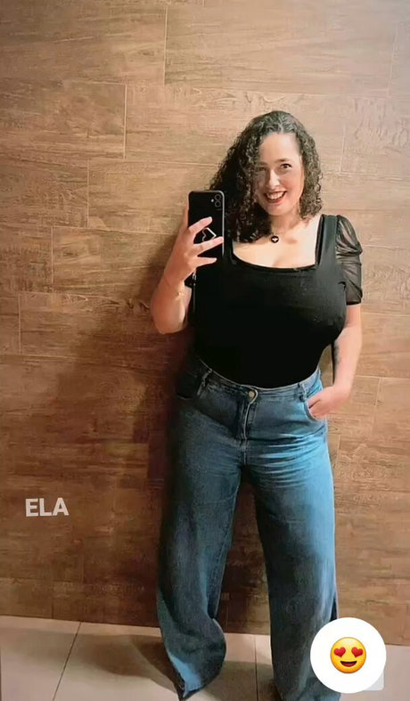 お尻を広げるオンリーファンズ HD 画像