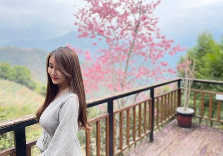 カウガール POV オンリーファンズ アートポルノ 写真