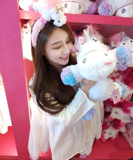 チェコのティーンズオンリーファンズ パーフェクト 画像