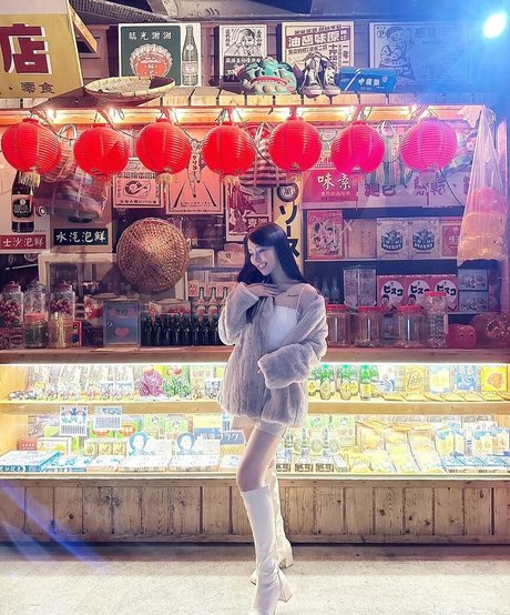 babe 09 14 アートスター 写真