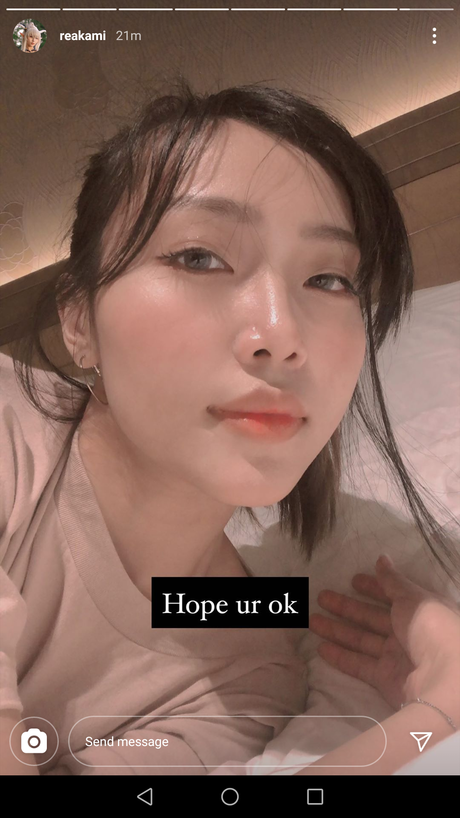 Reakami スター ヌード 写真