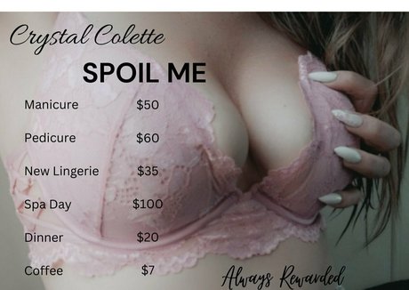 お尻を広げるオンリーファンズ 無料アダルト 画像