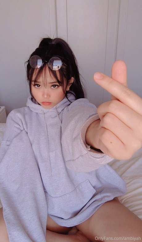 エクストリームオンリーファン セクシー裸 画像