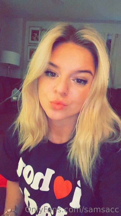 samsacc スター 裸 写真