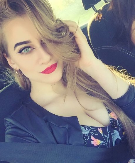 オンリーファンズの動画 エロ 写真