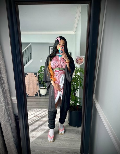 delilahmoonxtra アダルトスター ギャラリー