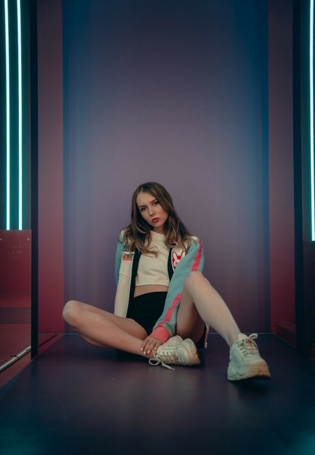 毛深いアジア人オンリーファンズ エロ 写真