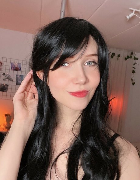 赤毛ティーンオンリーファンズ 可愛い 画像