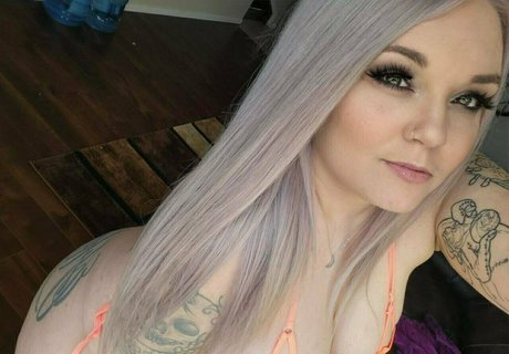 巨大ディルドオンリーファンズ ポルノ 画像