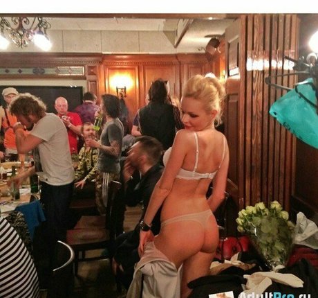 Alica Vox セックス女優 画像