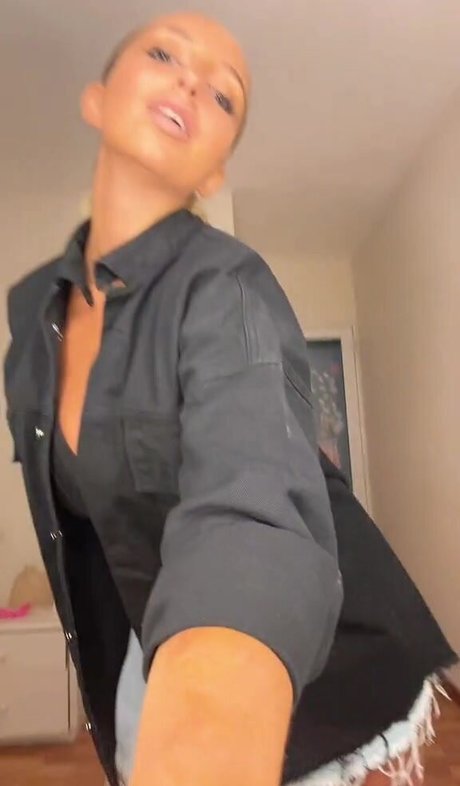 Anita Celestino 美しいスター 写真