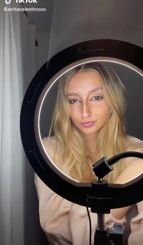 モデルファックオンリーファンズ ホットセックス 写真