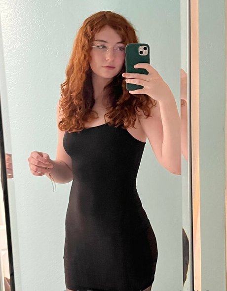 赤毛の巨乳オンリーファンズ セックス ギャラリー