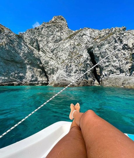 Lia Grimmie ポルノ女優 写真