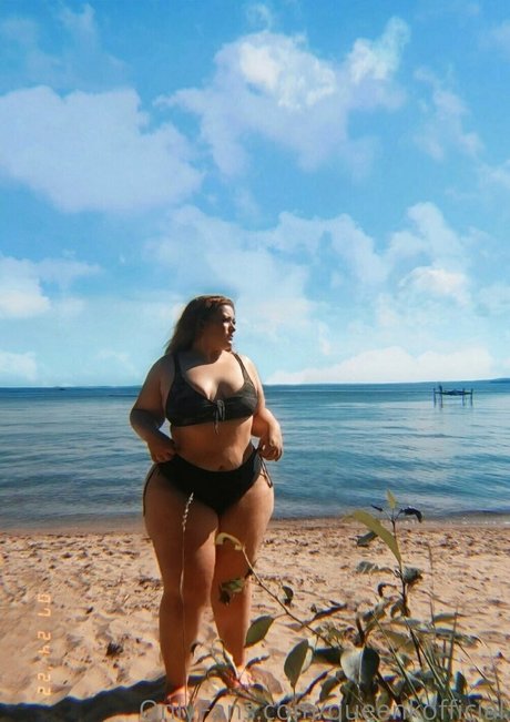 queenkofficial 裸の女優 画像