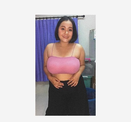 Phiromya Pangyouk ホットなポルノスター 画像