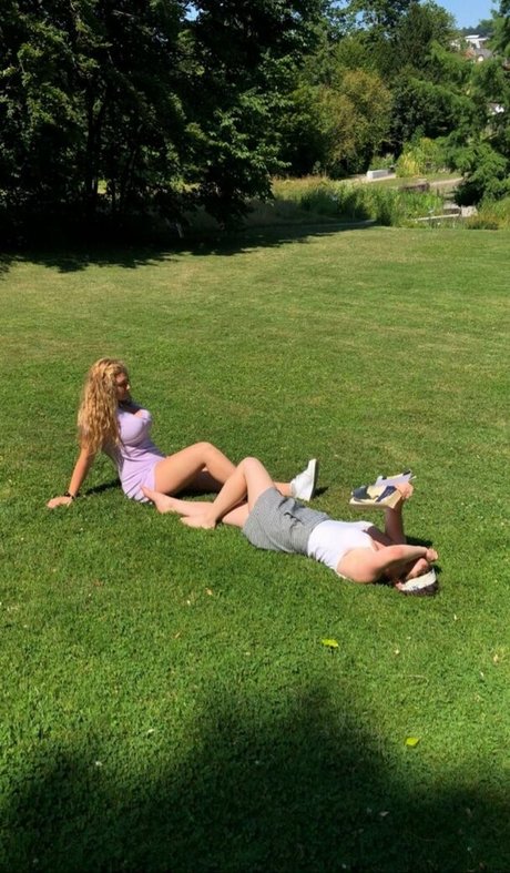 切断者オンリーファンズ セクシーヌード 写真