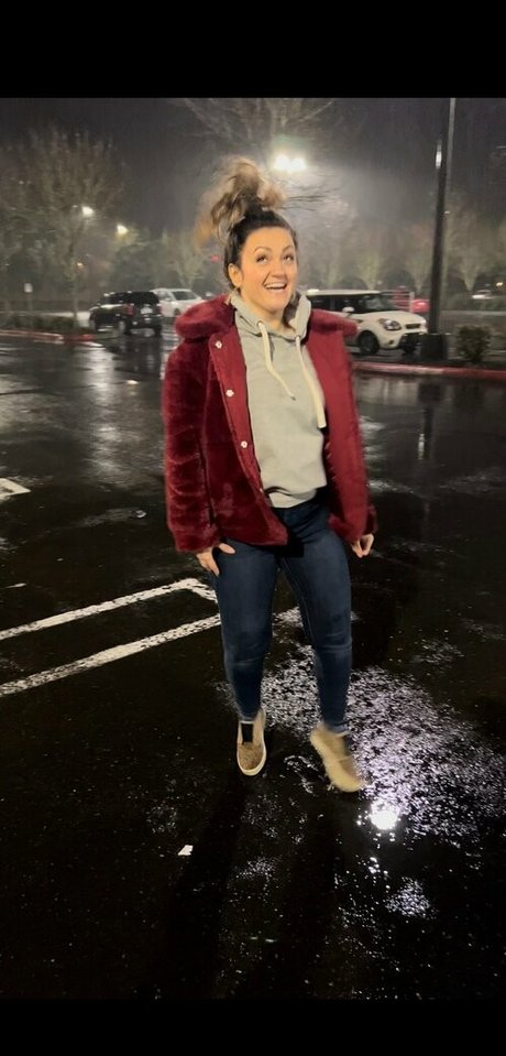 トランス熟女オンリーファンズ 裸 写真