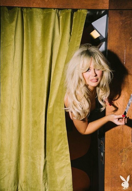 Ryan Hadarah 独占女優 画像