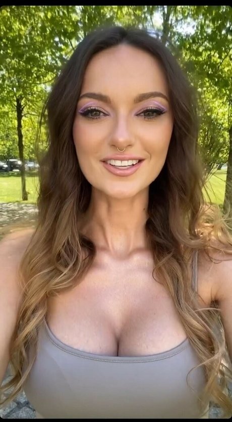 Luiza Sprusinska 無料モデル 画像