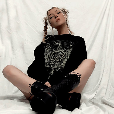 赤毛のセックスオンリーファンズ HD 写真