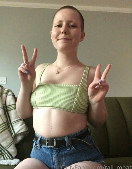 イギリスのおばあちゃんオンリーファンズ 可愛い 画像