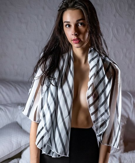 nora iris 無料スター 画像