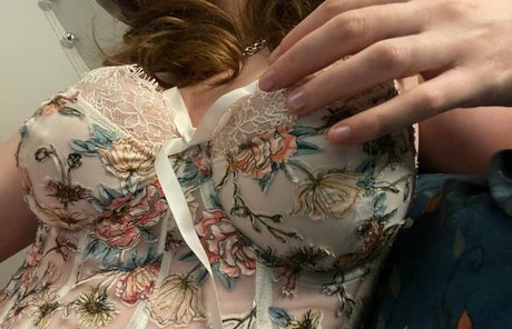 fakekneecaps セクシーモデル 写真