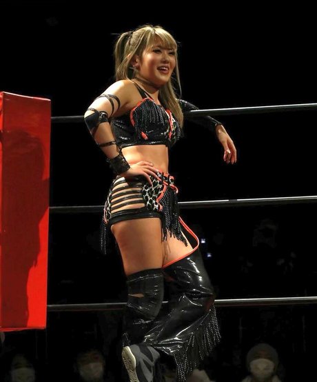 黒檀の熟女オンリーファンズ ポルノグラフィック 写真