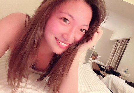 巨乳ランジェリーオンリーファンズ 無料 ギャラリー