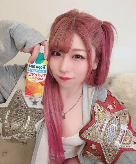 裸の女の子オンリーファンズ アートポルノ 写真